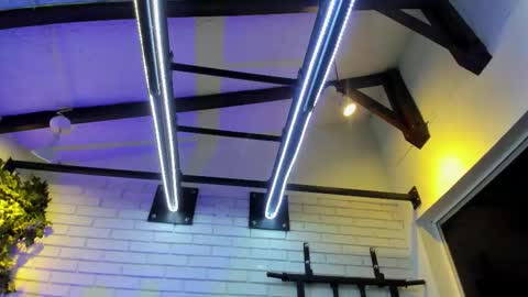 Italo Moore online show from November 9, 11:19 am