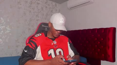 itanxfor online show from November 25, 12:38 pm