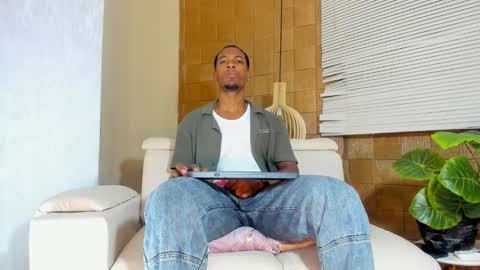 itanxfor online show from February 27, 12:27 pm