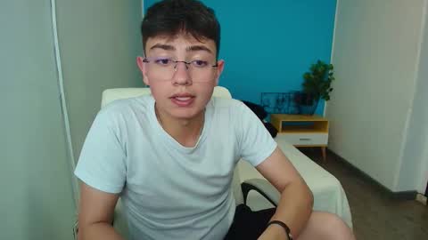 ithan__ online show from September 8, 6:51 pm
