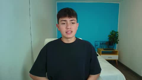 ithan__ online show from September 15, 7:03 pm