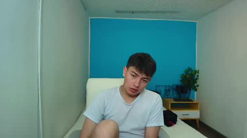 ithan__ online show from September 16, 2:18 pm