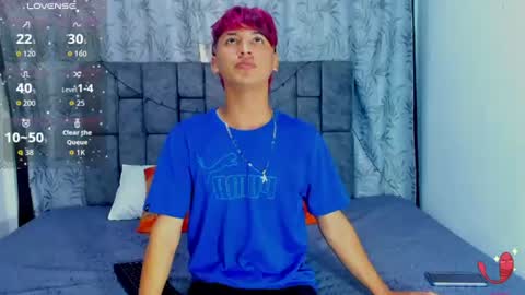 ithan_kingtwin online show from June 21, 7:27 pm