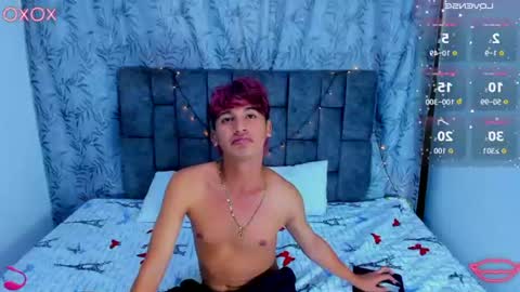 ithan_kingtwin online show from July 10, 8:11 pm