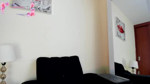 Snapshot of its__angelica_ chatting on April 3, 6:06 pm Angelica online show from April 3, 6:06 pm