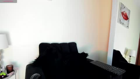 Snapshot of its__angelica_ chatting on April 14, 6:47 pm Angelica online show from April 14, 6:47 pm