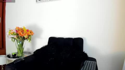 Snapshot of its__angelica_ chatting on April 20, 8:54 pm Angelica online show from April 20, 8:54 pm