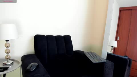 Snapshot of its__angelica_ chatting on April 26, 6:16 pm Angelica online show from April 26, 6:16 pm