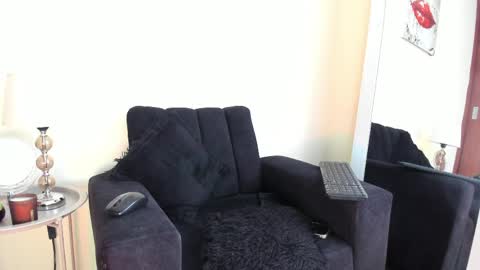 Snapshot of its__angelica_ chatting on May 8, 7:52 pm Angelica online show from May 8, 7:52 pm