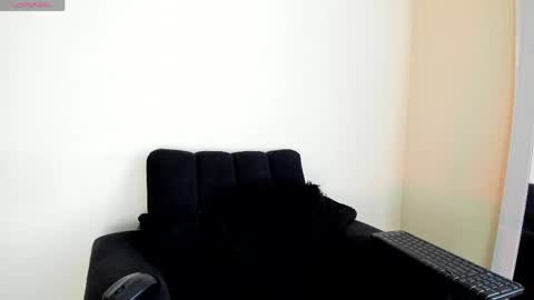 Snapshot of its__angelica_ chatting on June 4, 6:25 pm Angelica online show from June 4, 6:25 pm