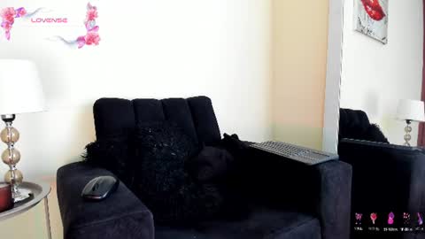 Snapshot of its__angelica_ chatting on June 12, 6:07 pm Angelica online show from June 12, 6:07 pm