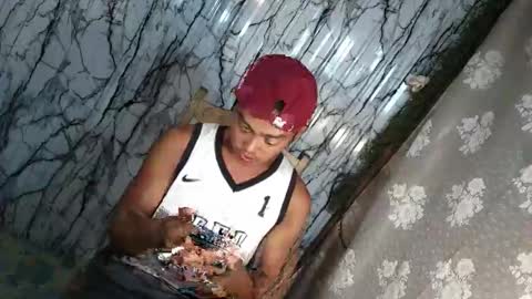 Snapshot of its_davexx chatting on April 13, 8:09 am dave online show from April 13, 8:09 am