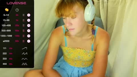 Snapshot of its_lily chatting on September 15, 8:42 pm Lily online show from September 15, 8:42 pm