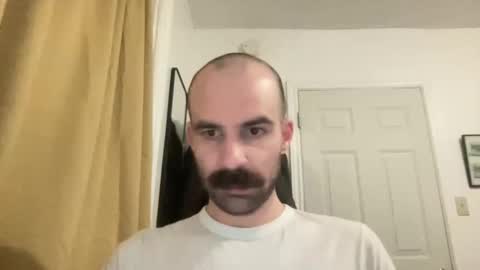 Snapshot of its_me_adam_9 chatting on November 10, 5:06 am its_me_adam_9 online show from November 10, 5:06 am