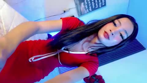 Snapshot of its_me_luna1111 chatting on February 15, 10:58 am its_me_luna1111 online show from February 15, 10:58 am