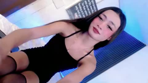 Snapshot of its_me_luna1111 chatting on February 27, 8:25 am its_me_luna1111 online show from February 27, 8:25 am