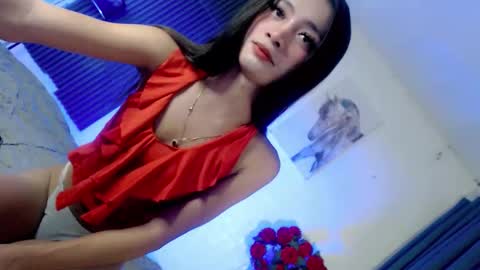 Snapshot of its_me_luna1111 chatting on March 2, 8:43 am its_me_luna1111 online show from March 2, 8:43 am