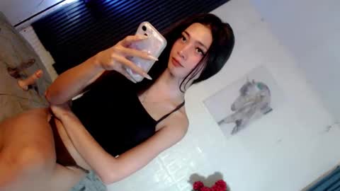 Snapshot of its_me_luna1111 chatting on March 5, 9:38 am its_me_luna1111 online show from March 5, 9:38 am