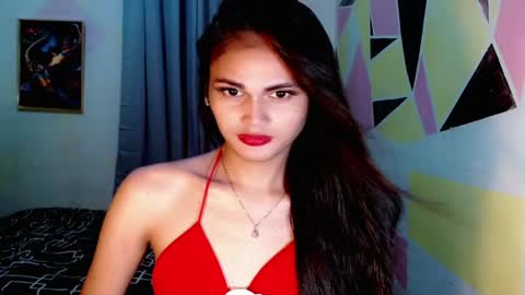 Snapshot of its_mirabel chatting on June 4, 5:24 am MIRABEL online show from June 4, 5:24 am