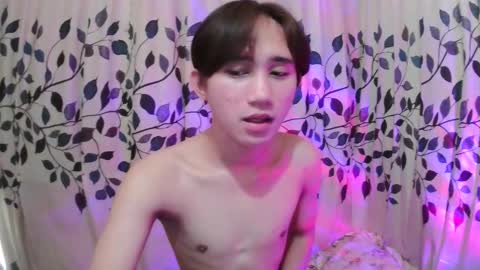 Snapshot of its_saya chatting on October 4, 4:32 am its_saya online show from October 4, 4:32 am