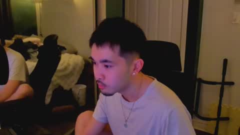 Snapshot of itsagoodboy69 chatting on March 18, 9:45 am asiancollegebro online show from March 18, 9:45 am