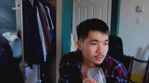 Snapshot of itsagoodboy69 chatting on March 25, 3:40 pm asiancollegebro online show from March 25, 3:40 pm