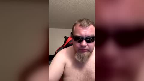 Snapshot of itsbigdickdaddy2u chatting on July 26, 12:41 am ITS DADDY BITCH online show from July 26, 12:41 am