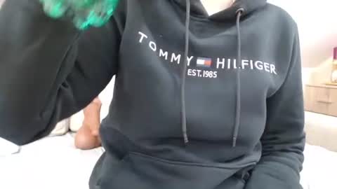 Busty mommy online show from November 9, 4:27 pm