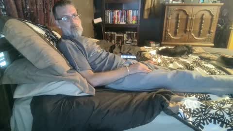 itsjustme81872 online show from September 13, 12:05 pm