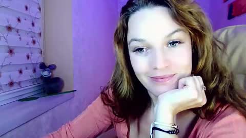 itslunaday online show from September 23, 5:49 pm