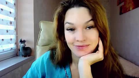 itslunaday online show from October 31, 11:44 am