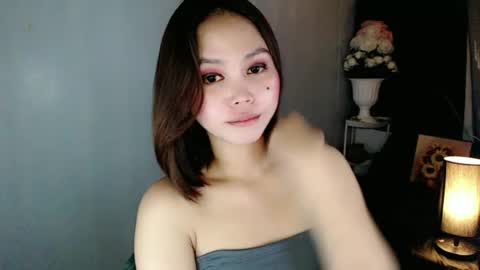 Snapshot of itsme_liza chatting on June 22, 9:23 pm itsme_liza online show from June 22, 9:23 pm