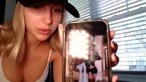 Alexis Rae online show from November 24, 6:18 pm