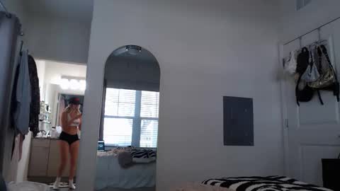 Alexis Rae online show from November 25, 5:24 pm