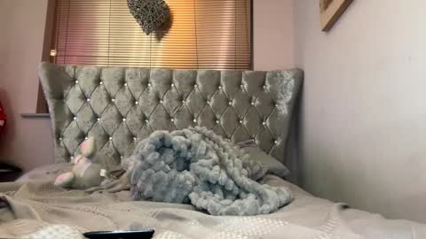 Lola online show from January 3, 6:14 pm