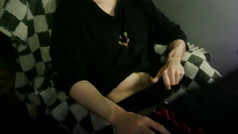 itsnotliam834 online show from October 20, 1:06 am