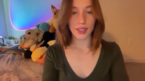 Snapshot of itssheababy chatting on March 10, 10:15 pm Shea online show from March 10, 10:15 pm