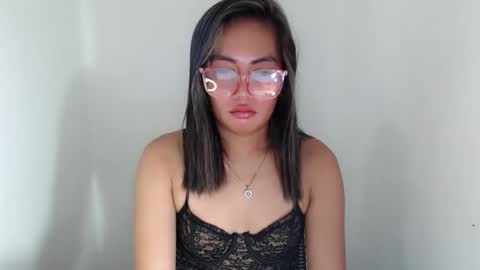 Snapshot of itsurgil_kloeh chatting on November 17, 7:08 pm itsurgil_kloeh online show from November 17, 7:08 pm