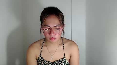 Snapshot of itsurgil_kloeh chatting on November 27, 4:36 am itsurgil_kloeh online show from November 27, 4:36 am