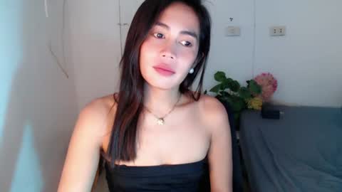 Snapshot of itsurgil_kloeh chatting on June 28, 6:47 pm itsurgil_kloeh online show from June 28, 6:47 pm