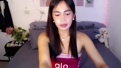 Snapshot of itsurgil_kloeh chatting on July 19, 1:48 pm itsurgil_kloeh online show from July 19, 1:48 pm