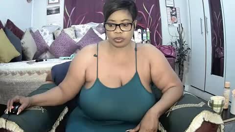 itumeleng74 online show from February 13, 5:11 pm