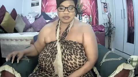 itumeleng74 online show from February 22, 7:01 am