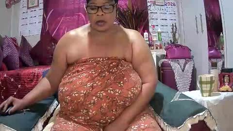 itumeleng74 online show from May 4, 6:42 am
