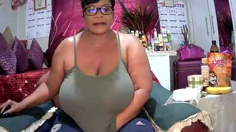itumeleng74 online show from June 21, 8:28 am
