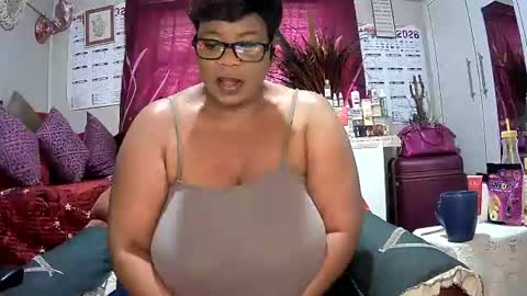 itumeleng74 online show from July 1, 6:48 am