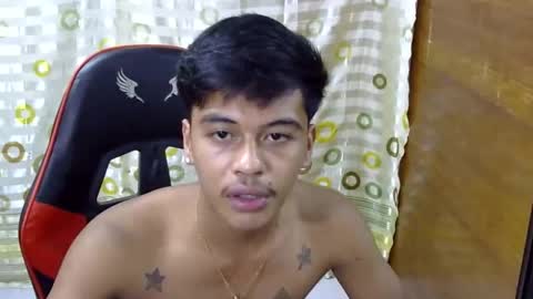 Snapshot of itzme_jhonfred chatting on March 25, 7:03 am Jhonfred online show from March 25, 7:03 am