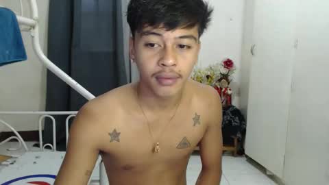 Snapshot of itzme_jhonfred chatting on March 28, 5:18 am Jhonfred online show from March 28, 5:18 am