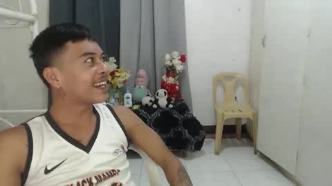 Jhonfred online show from May 11, 2:45 pm