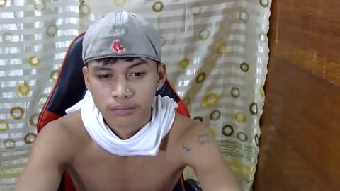 Snapshot of itzme_john chatting on March 28, 5:07 am itzme_john online show from March 28, 5:07 am